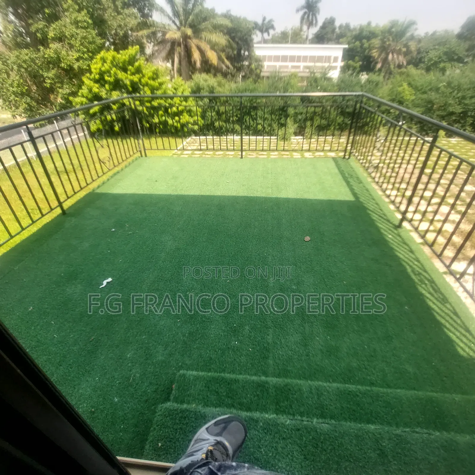 3bdrm House in Kg. Franco, Tema Metropolitan for rent