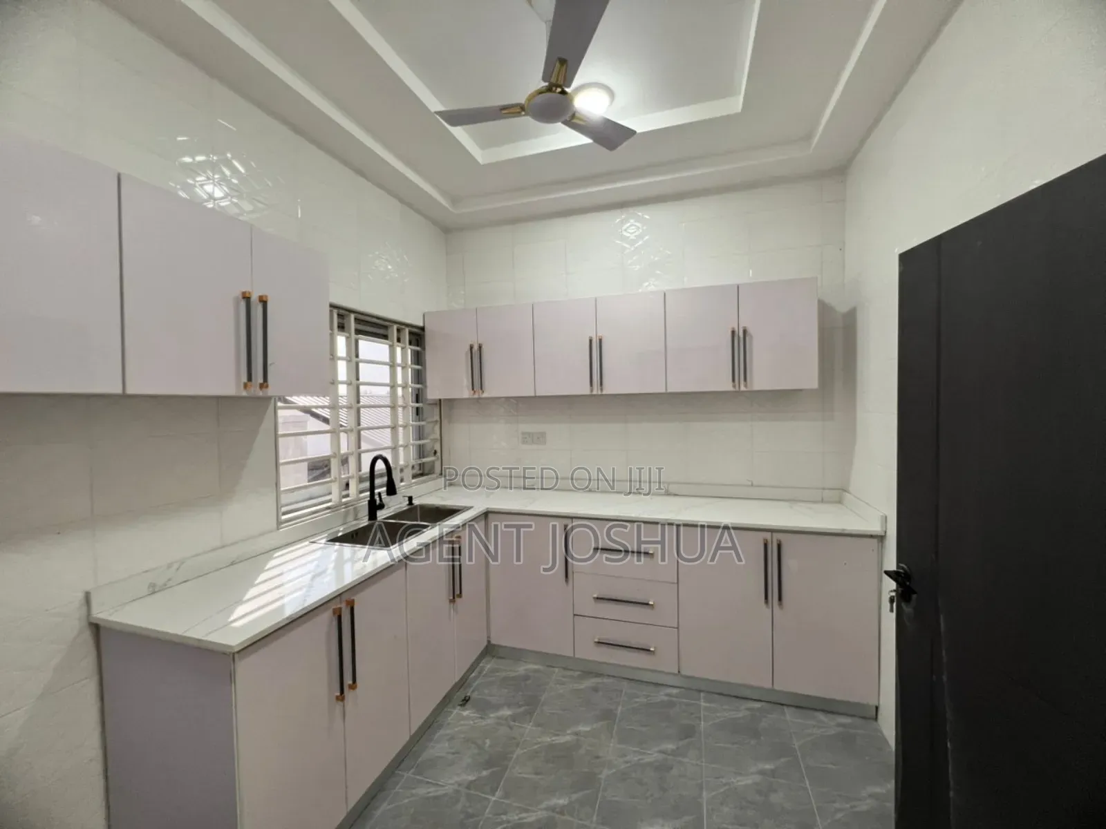 3bdrm Townhouse / Terrace in Manet Courtage, Spintex for rent