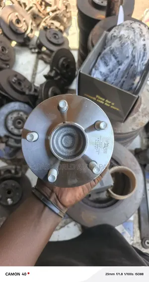 Toyota Corolla 2009 Back Hub