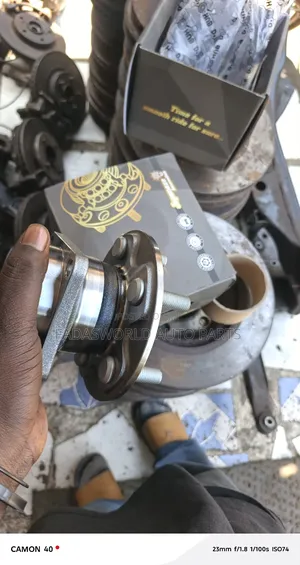 Toyota Corolla 2009 Back Hub