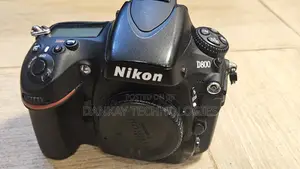 Nikon D800 Body With Battery And Charger