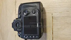 Nikon D800 Body With Battery And Charger
