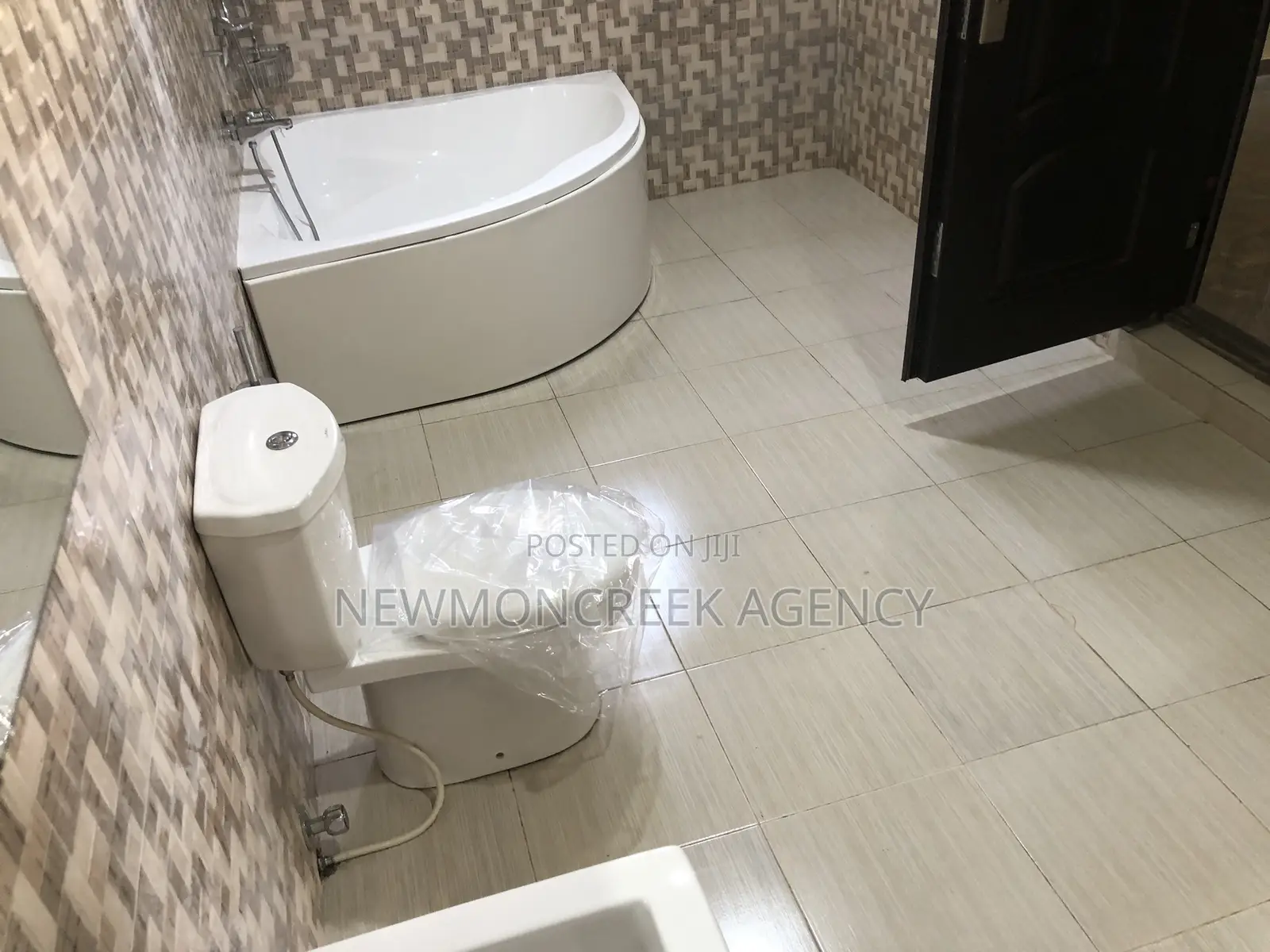 7bdrm House in East Legon, Accra Metropolitan for rent