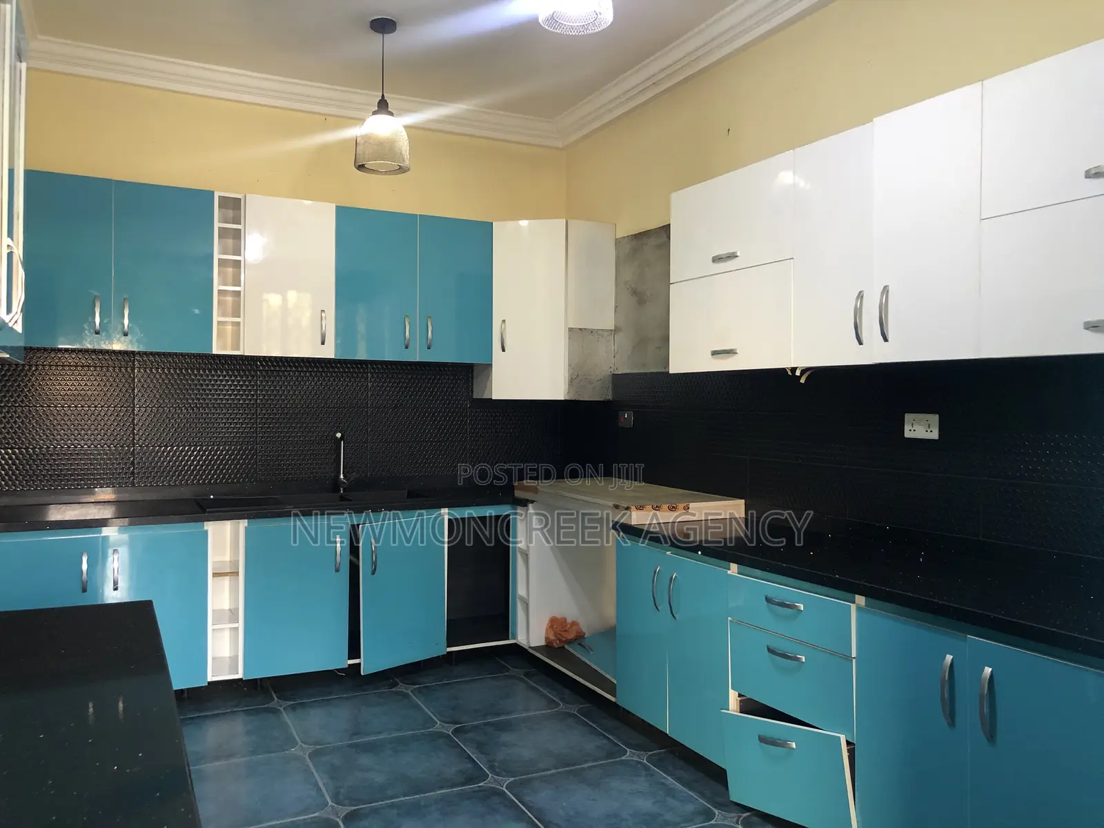 7bdrm House in East Legon, Accra Metropolitan for rent
