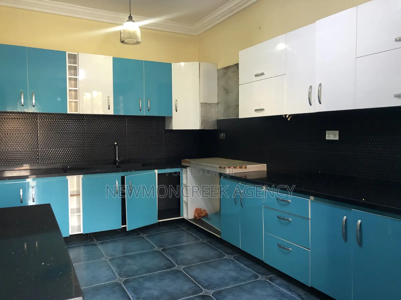 7bdrm House in East Legon, Accra Metropolitan for rent