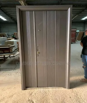 High Quality Steel Door Gray for All Weather Conditions