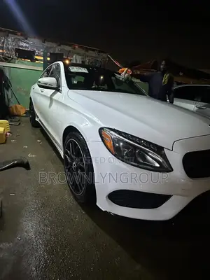 Mercedes Benz C300 2017 for Rent