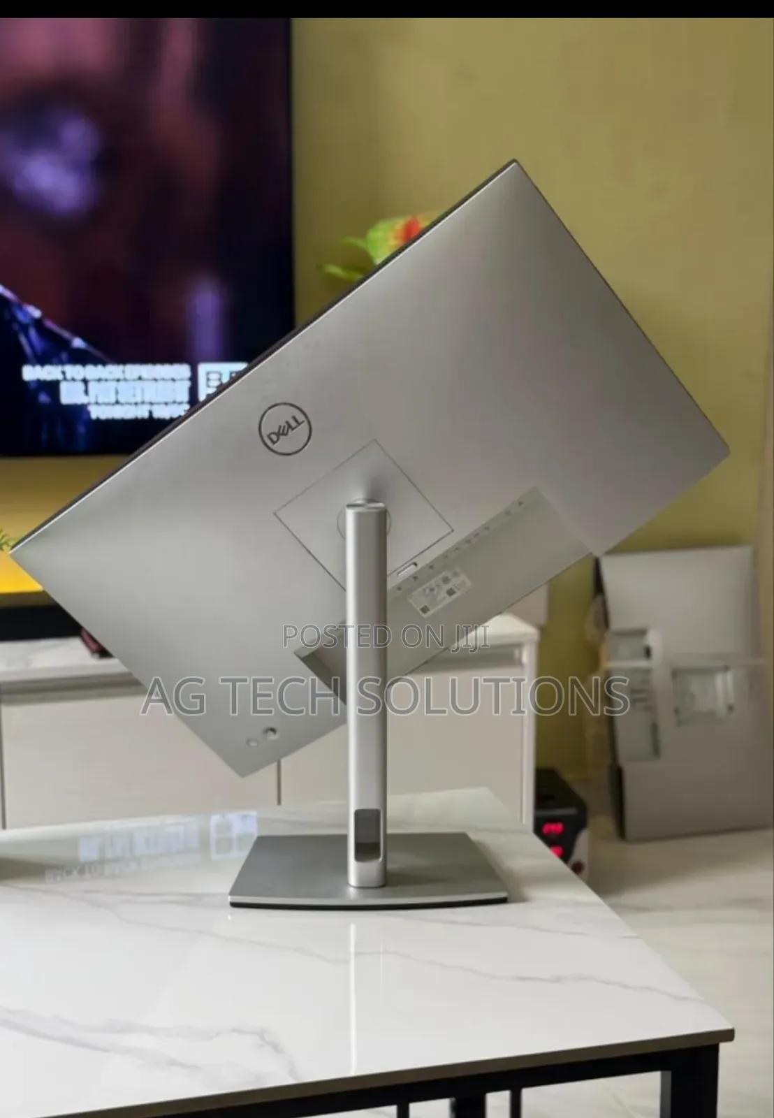 Dell Ultrasharp 27 Inches Edgeless Monitor