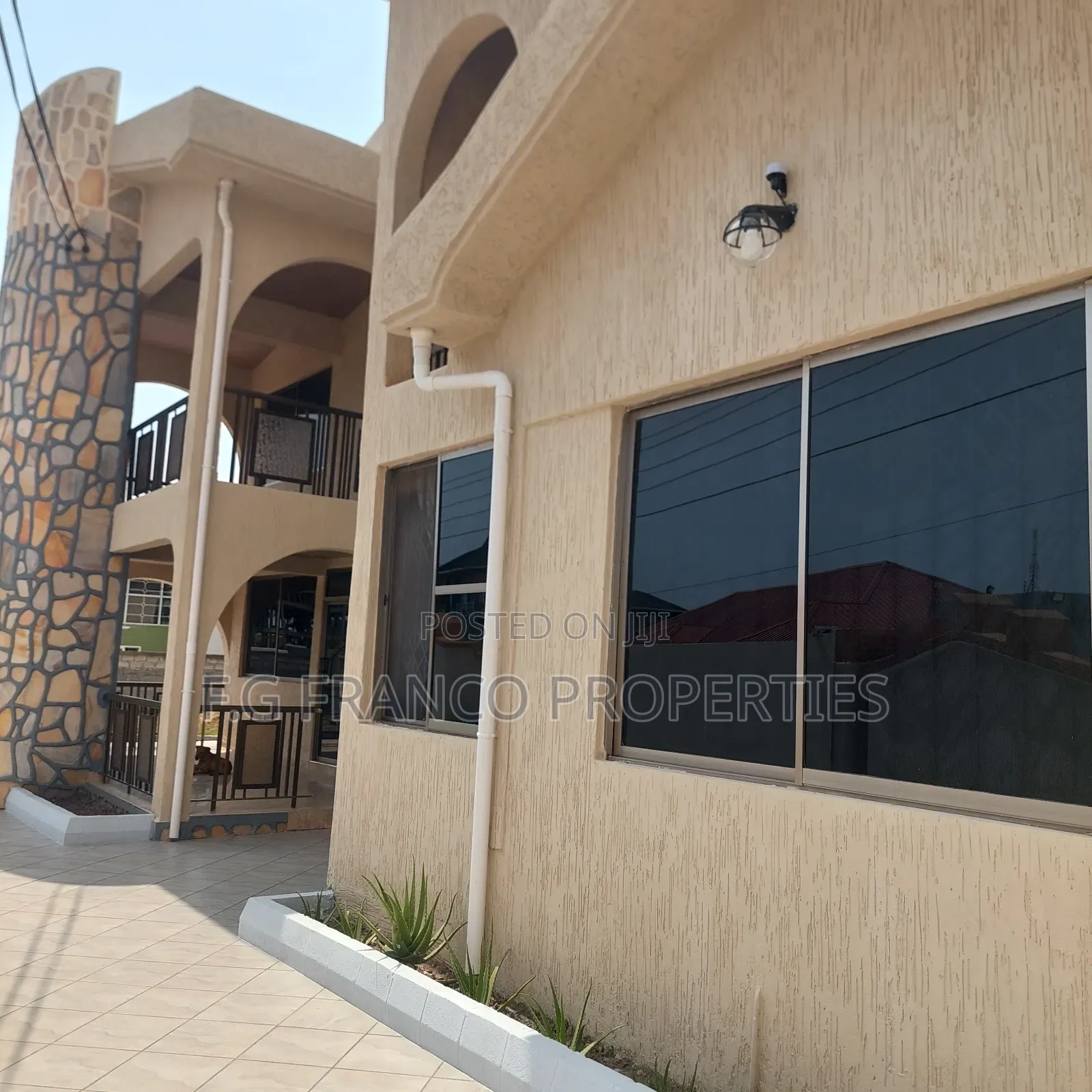 Furnished 3bdrm Apartment in Kg Franco Properties, Spintex for rent