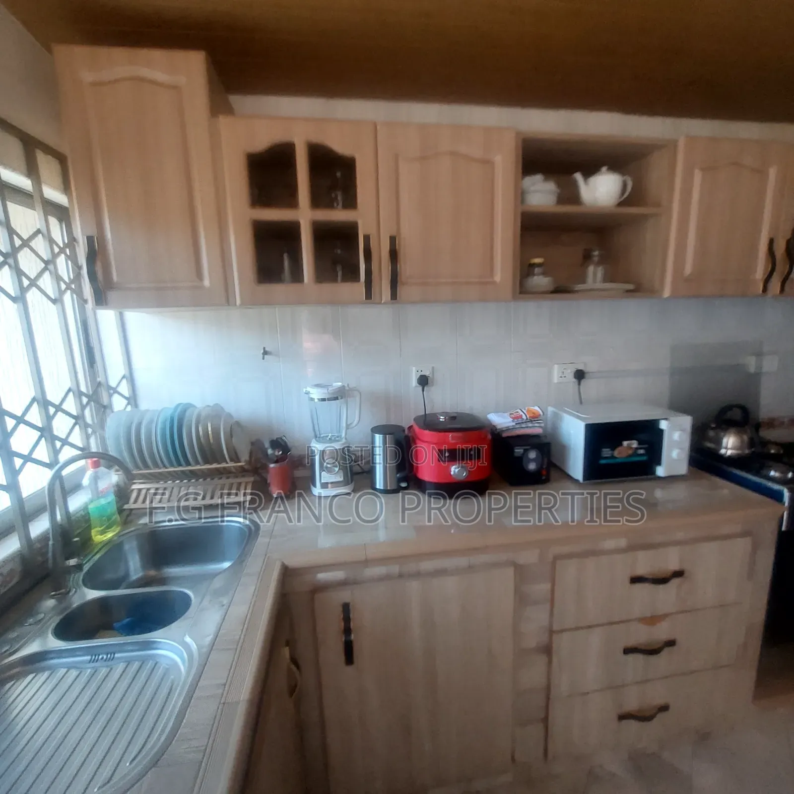 Furnished 3bdrm Apartment in Kg Franco Properties, Spintex for rent
