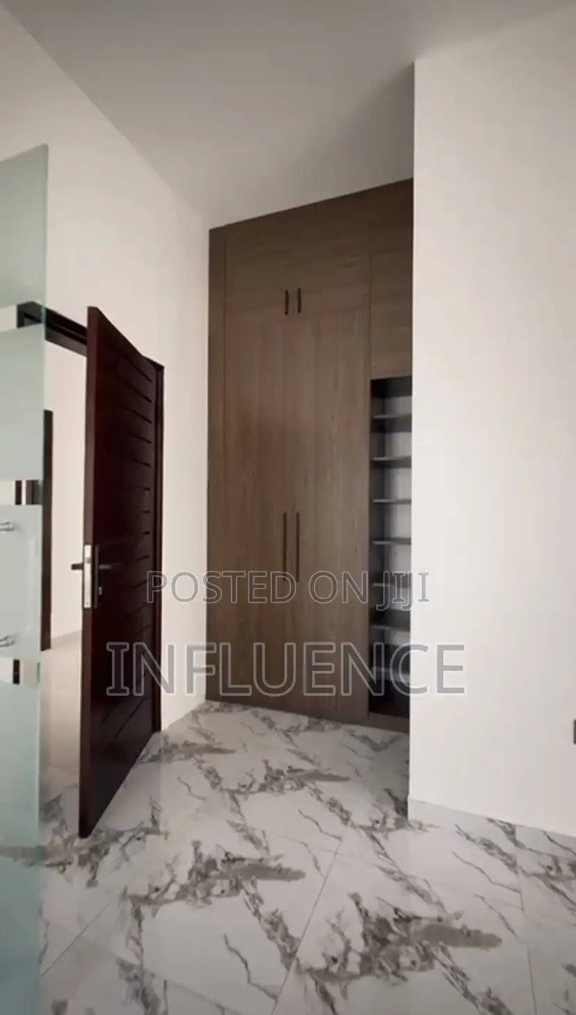 3bdrm House in American House Area, East Legon for sale