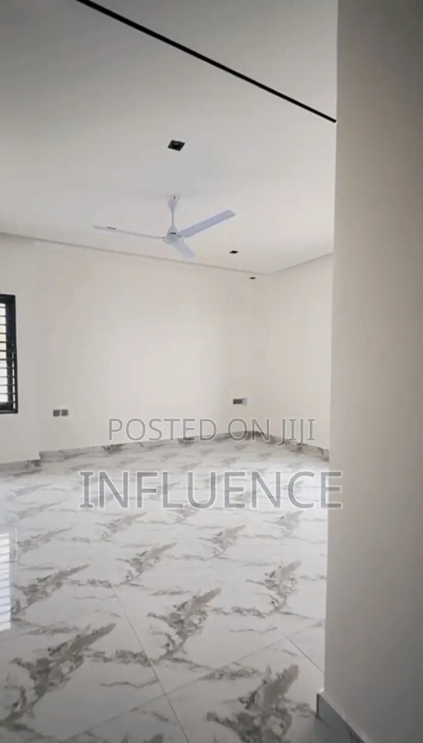 3bdrm House in American House Area, East Legon for sale