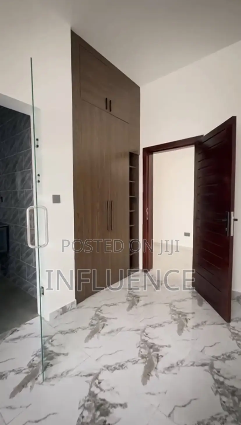 3bdrm House in American House Area, East Legon for sale