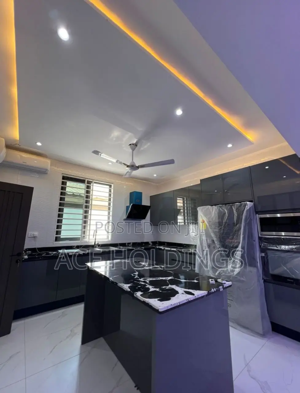 3bdrm Mansion in Ashale Botwe for sale