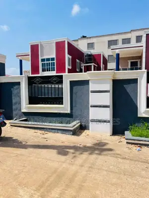 5bdrm House in Hometrust Properties, Achimota for sale