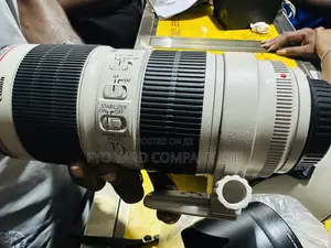 New Looking Canon 200-700mm Ii Usm F 2.8 Is