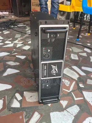 Peavey Cs 7000 Professional Power Amplifier.