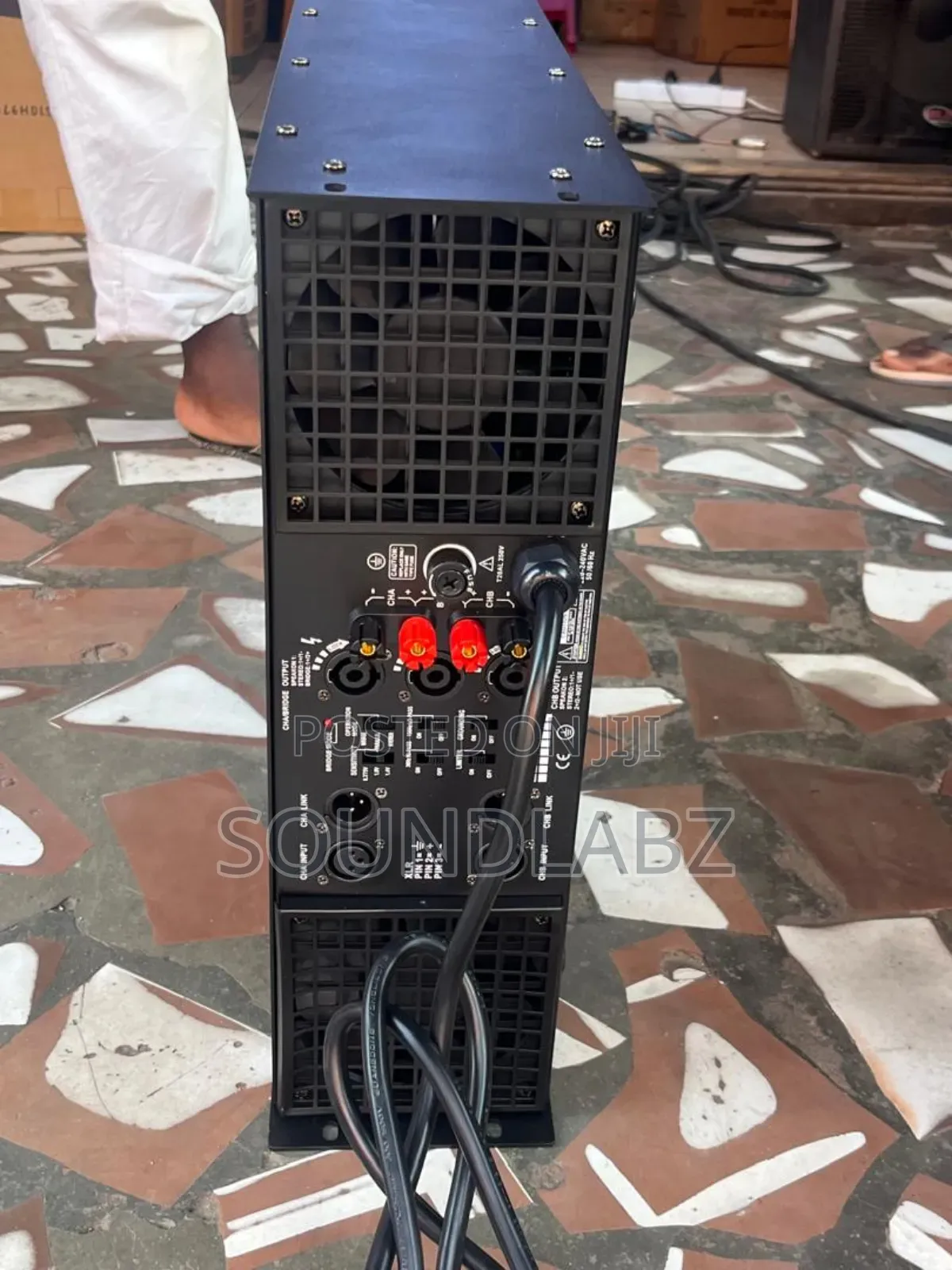 Peavey Cs 7000 Professional Power Amplifier.