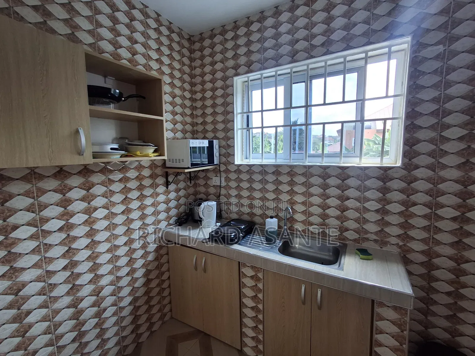 Spacious 1 Bedroom Airbnb Apartment at Kwabenya KFC