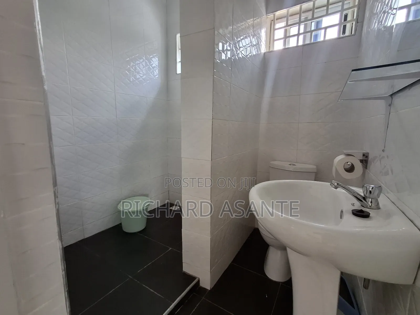 Spacious 1 Bedroom Airbnb Apartment at Kwabenya KFC