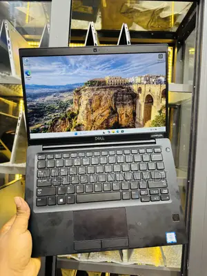 Laptop Dell Latitude 7390 8GB Intel Core i7 SSD 256GB
