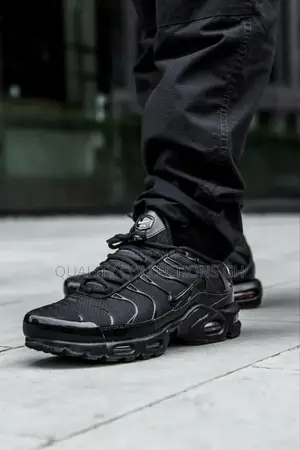 Nike Tn Black
