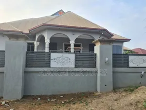 Furnished 6bdrm House in Asuofia Nketia, Kumasi Metropolitan for sale