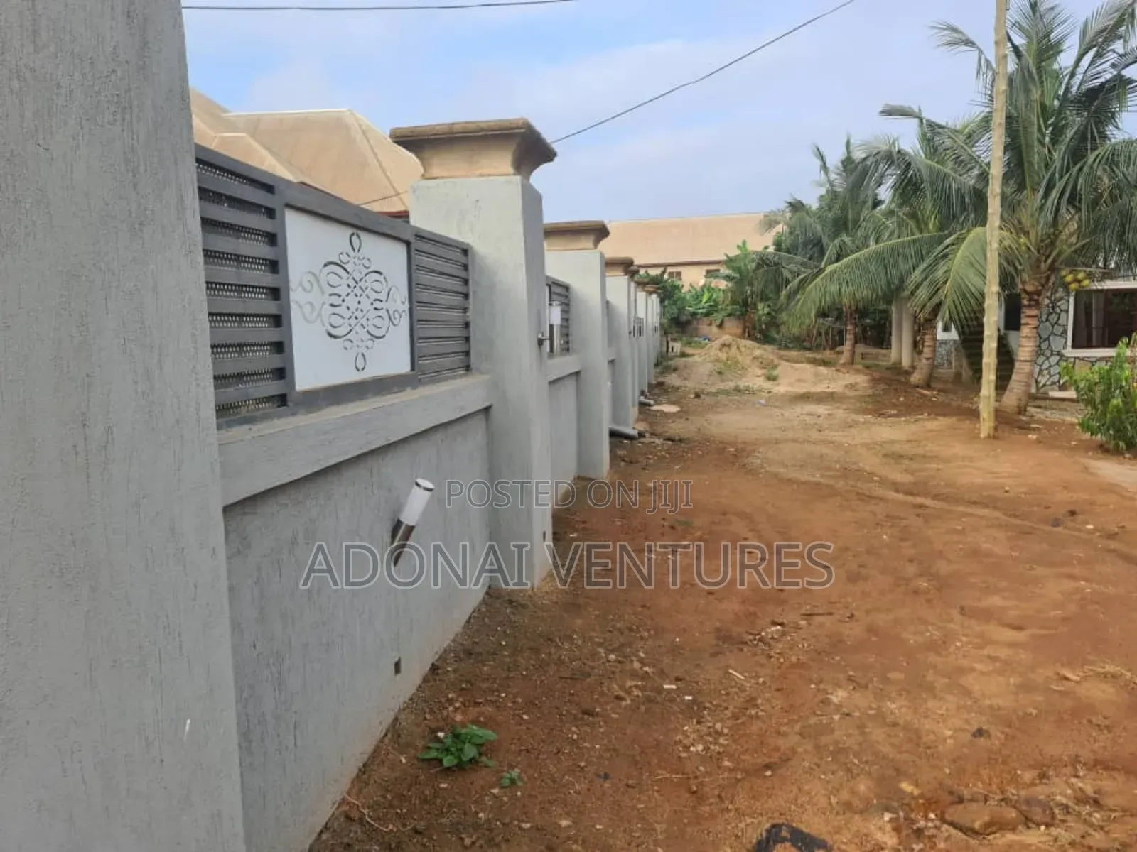 Furnished 6bdrm House in Asuofia Nketia, Kumasi Metropolitan for sale