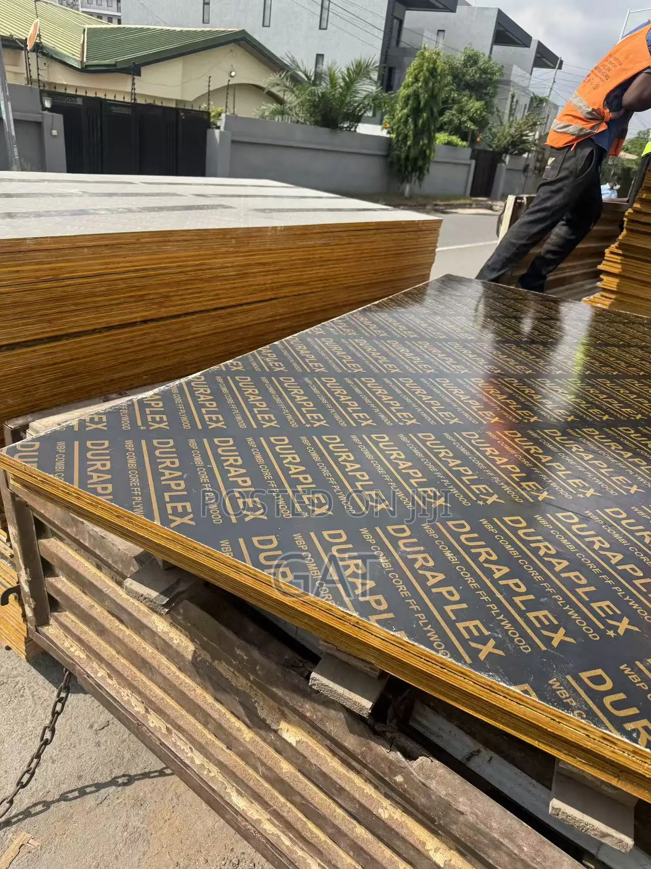 Wholesale Marine Plywood / Decking Board 18mm / Formwork / Plywood