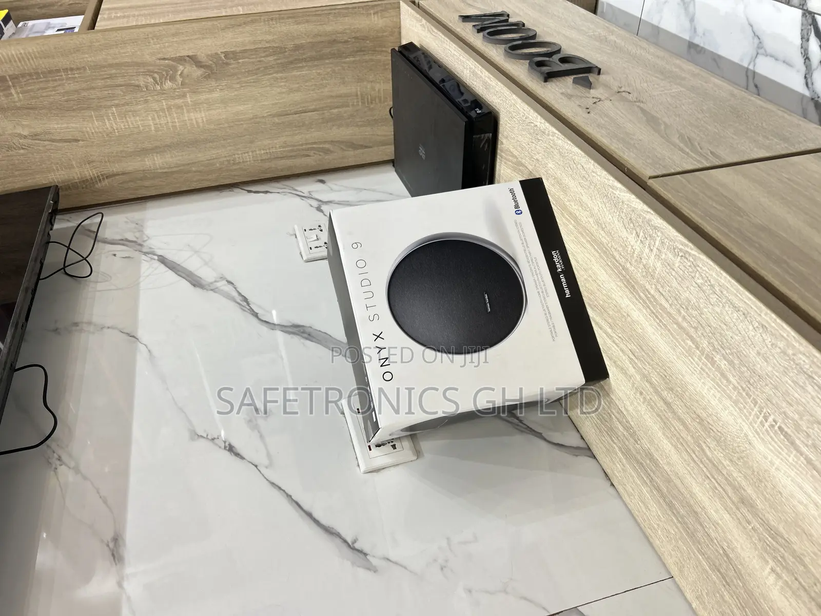 Just Approved Onyx Studio Nine(9) Bluetooth Harman Kardon Speaker