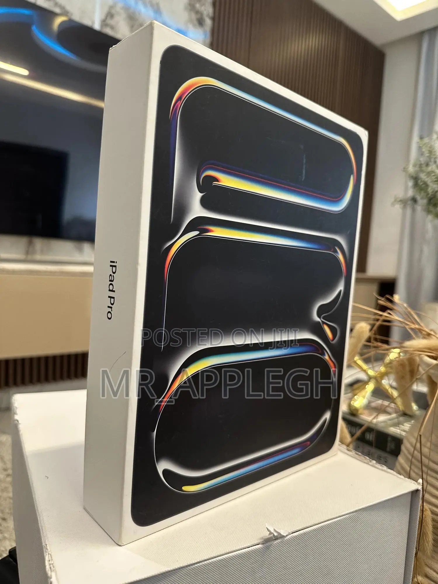 New Apple iPad Pro 13 (2025) 256 GB Black
