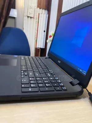 Laptop Acer 4GB Intel HDD+SSD 500GB