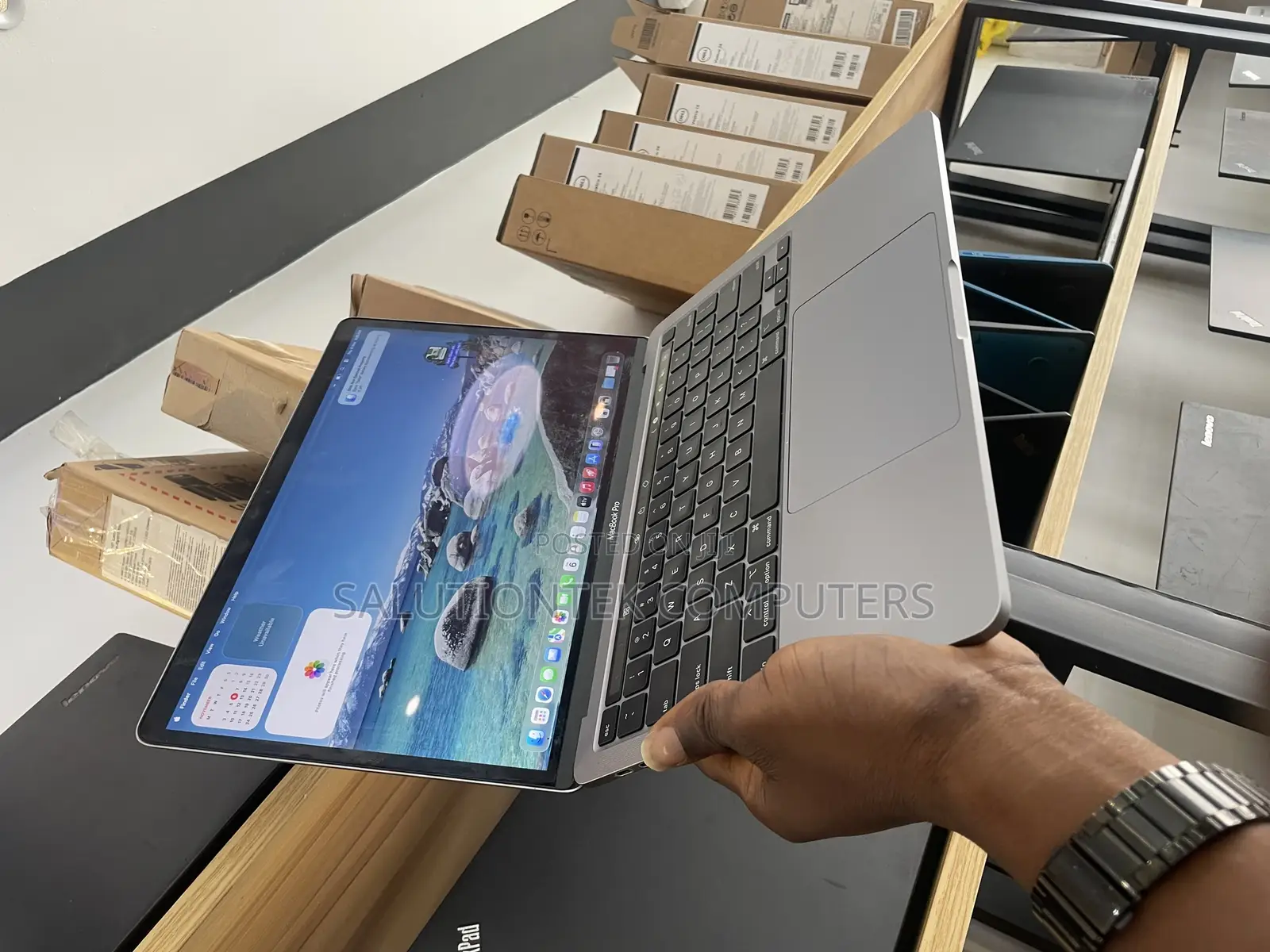 Laptop Apple MacBook Pro 2020 16GB Intel Core I7 SSD 512GB