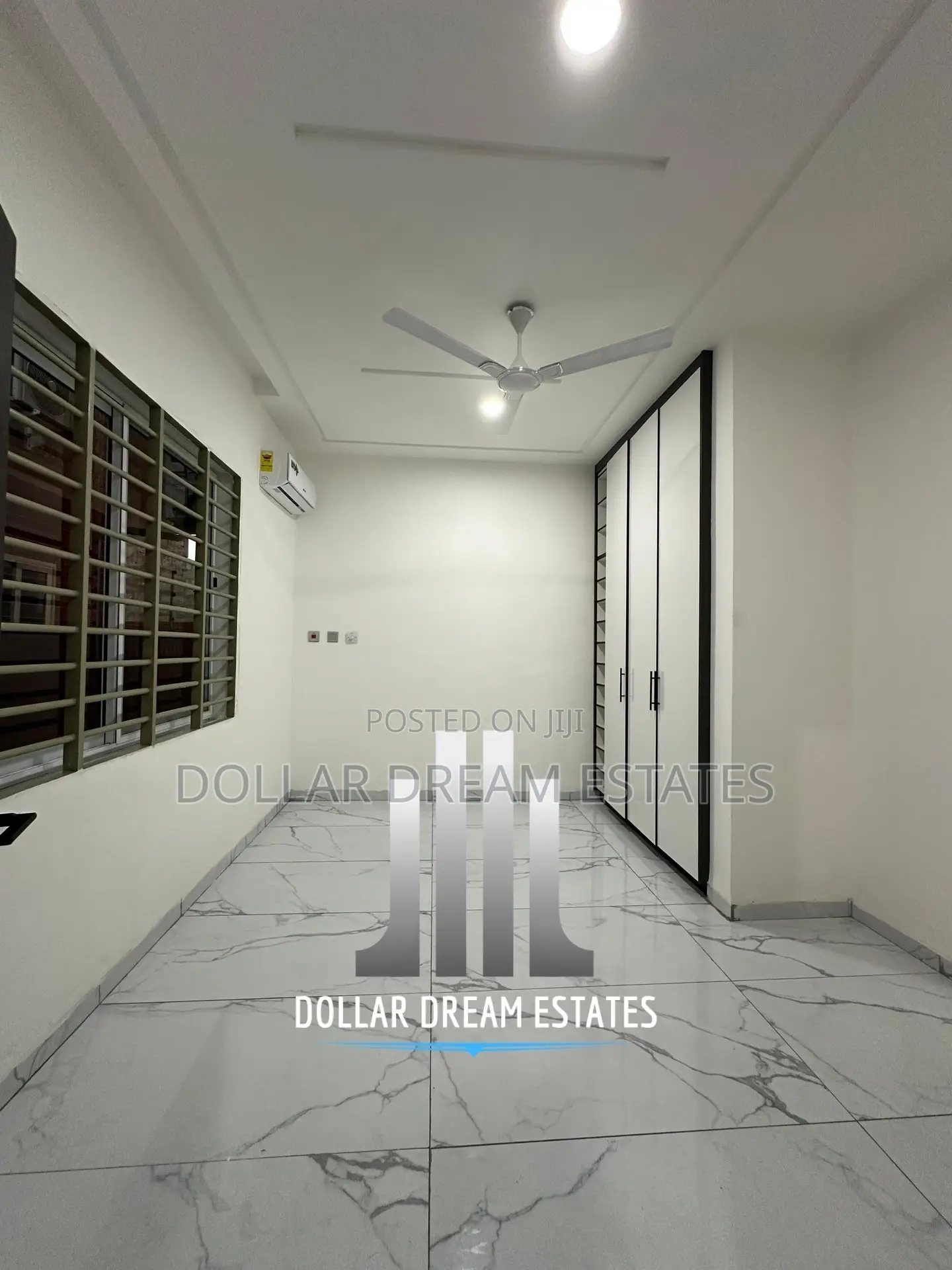 4bdrm House in Lake Side Estate for sale