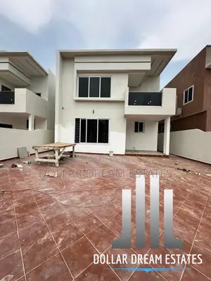 4bdrm House in Lake Side Estate for sale