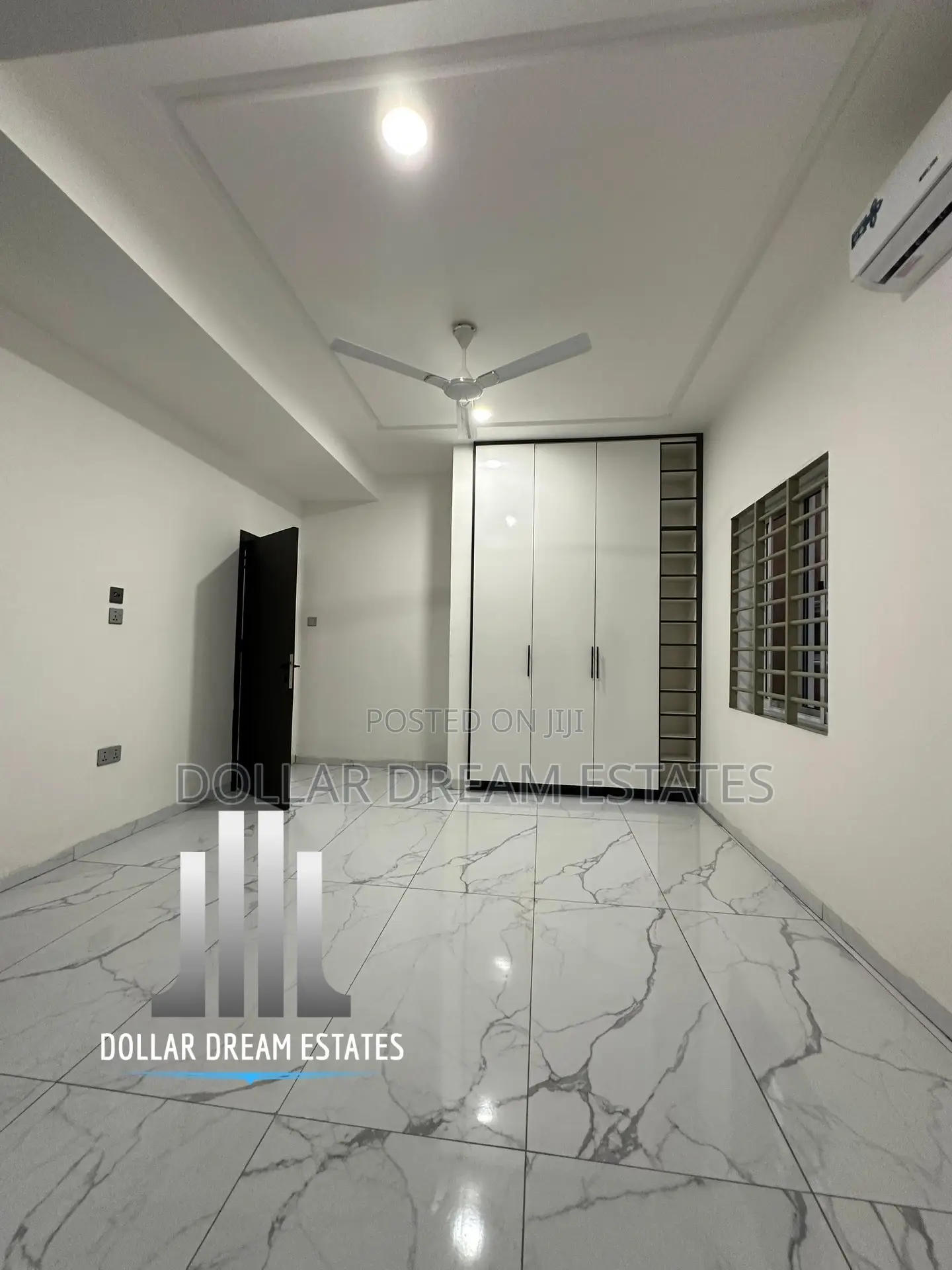 4bdrm House in Lake Side Estate for sale