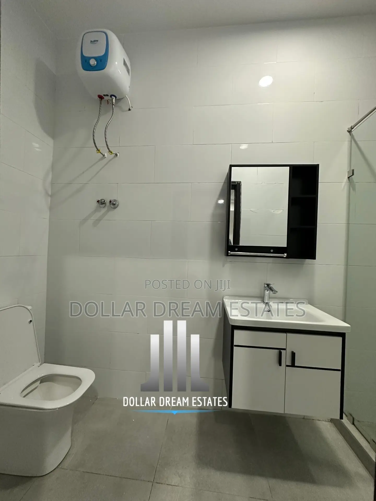 4bdrm House in Lake Side Estate for sale