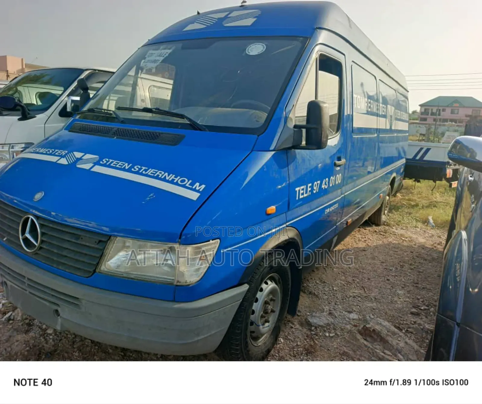 Mercedes-Benz Sprinter 2000 Blue