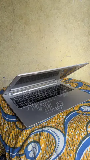 Laptop Lenovo A8 8GB AMD A8 HDD 1T