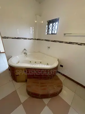 Furnished 6bdrm House in Pokuase Leisure for sale