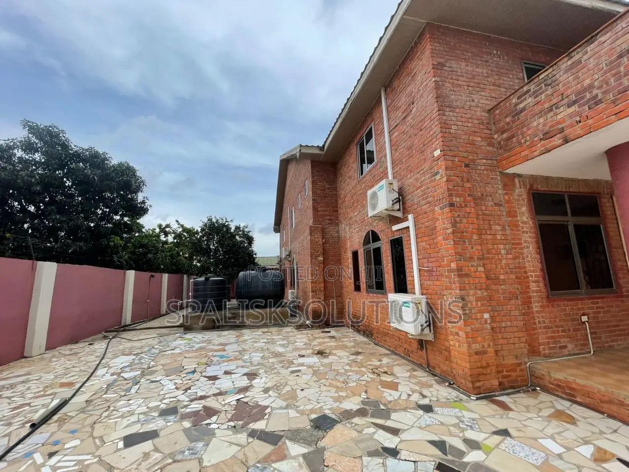 Furnished 6bdrm House in Pokuase Leisure for sale