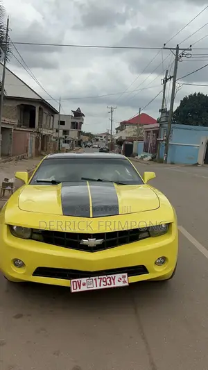 Chevrolet Camaro 1LT 2011 Yellow