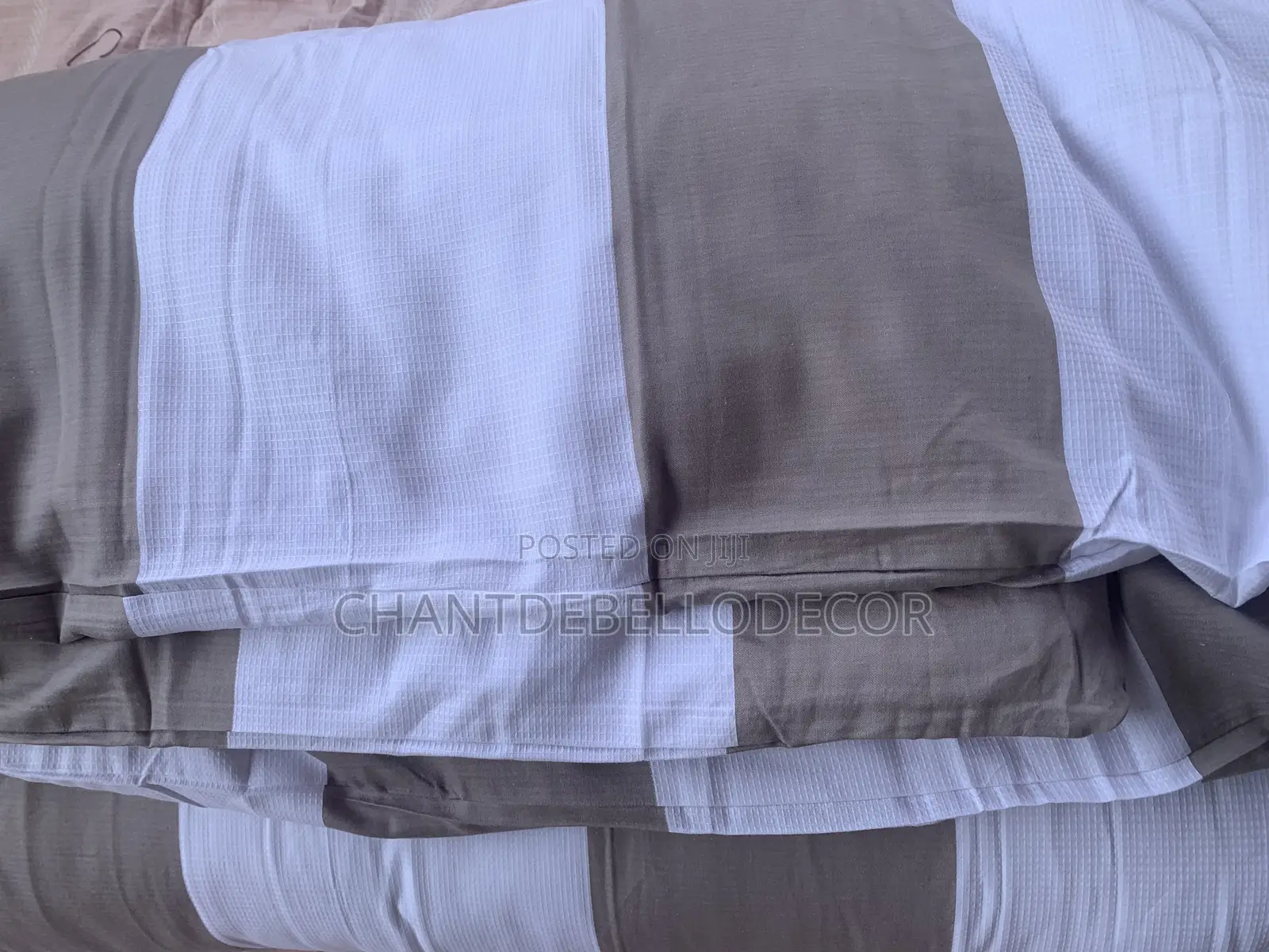 7-piece 300tc Pure Cotton Solid & Waffle Design King Size Duvet Set
