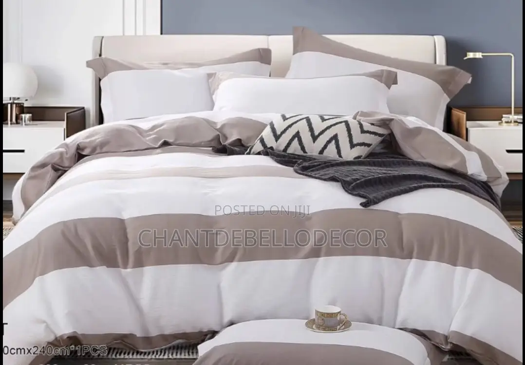 7-piece 300tc Pure Cotton Solid & Waffle Design King Size Duvet Set