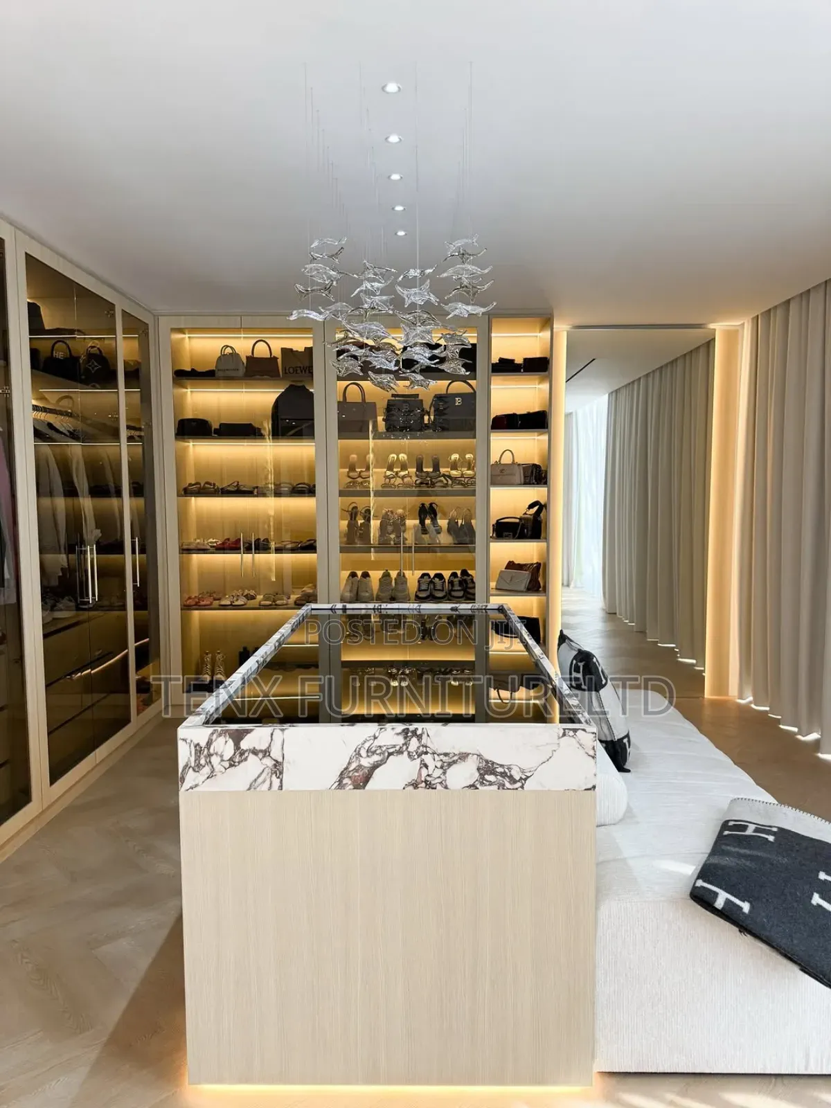 Wardrobe Walk in Closet Design
