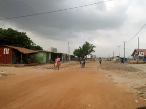 6bdrm House in School Junction for sale