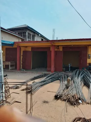 6bdrm House in School Junction for sale