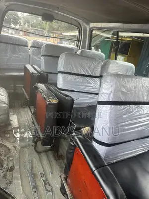 Toyota HiAce 2008 Silver
