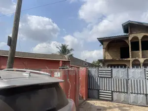 5bdrm House in Achimota for sale
