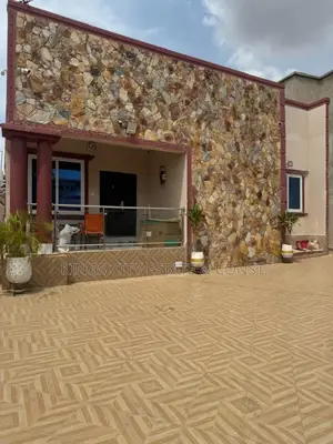 3bdrm House in Canada Estate, Pokuase for sale